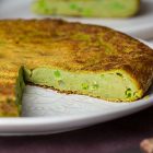 Frittata verde di ceci con erbette e piselli