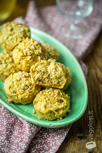 Muffin vegani salati alle patate dolci