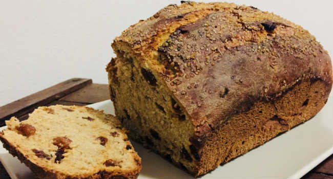 pane rustico con uvetta e cannella