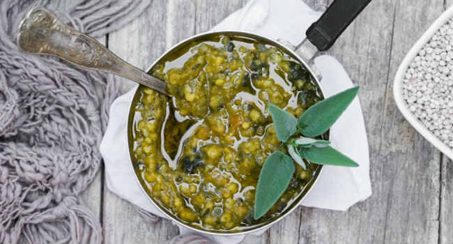 zuppa di sorgo con lenticchie rosse e zucca