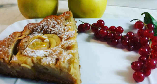 Torta di mele vegana cremosa