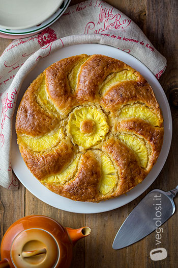 Torta all'ananas vegana