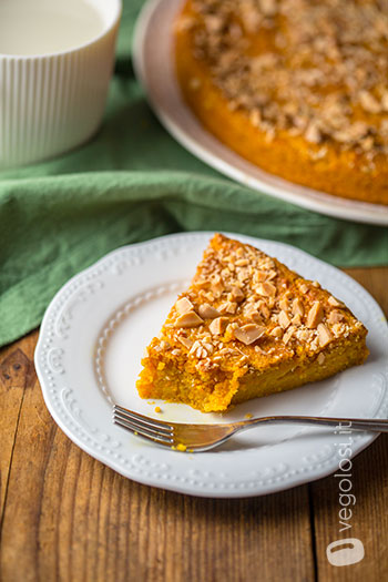 Torta di carote e mandorle vegana