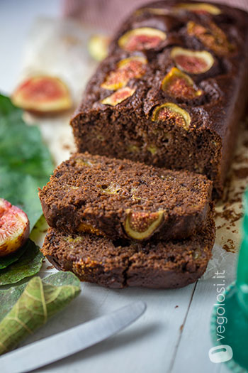 Banana bread vegan al cioccolato e fichi