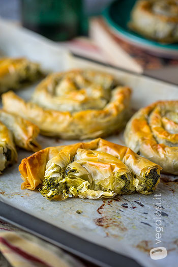 Borek agli spinaci e tofu affumicato