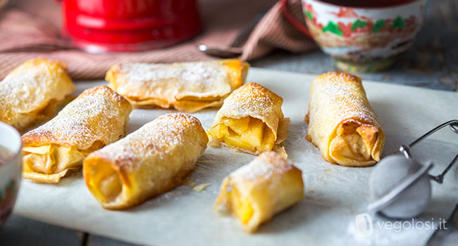 Involtini di pasta fillo alle mele