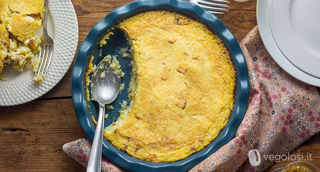 Sformato di cavolfiori vegan con patate e tofu affumicato