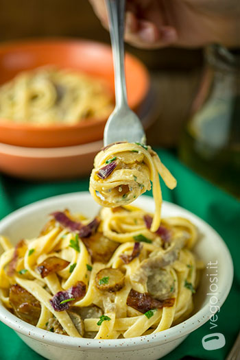 Fettuccine al topinambur e cipolle rosse