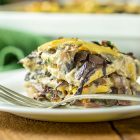 Lasagne di polenta vegan al radicchio e funghi