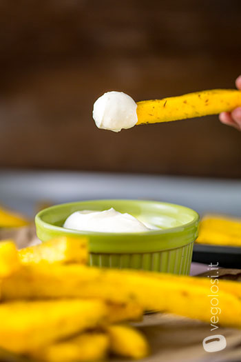 Patatine di polenta con maionese ai semi di senape