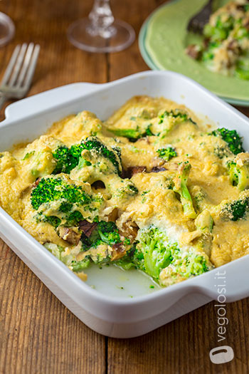 Broccoli gratinati vegan con besciamella agli anacardi