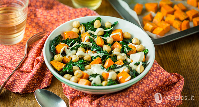 Insalata tiepida di ceci, cavolo nero e batate