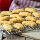 Biscotti con farina di lupini e nocciole vegani