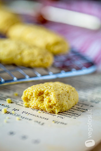 Biscotti con farina di lupini e nocciole vegani