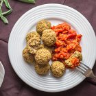 Polpette di lenticchie con chutney ai pomodorini