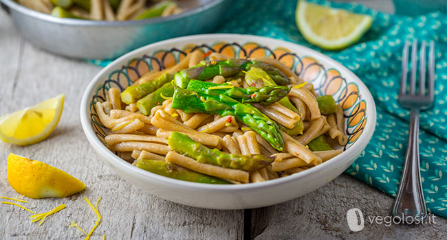 Pasta agli asparagi e limone