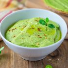 Hummus di fave al peperoncino e menta