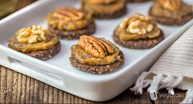 Biscottini crudisti alla frutta secca