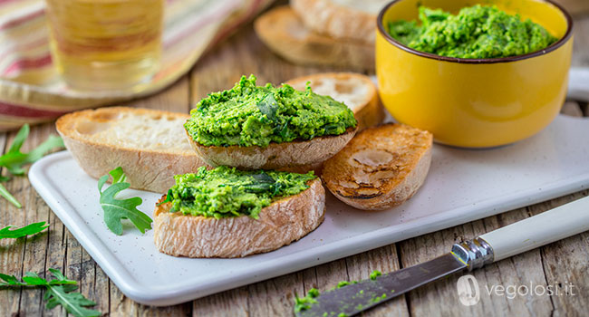 Dip di edamame e rucola