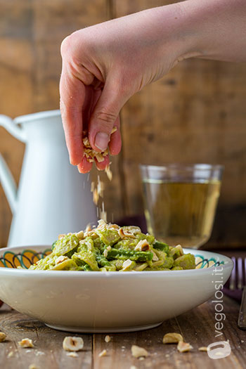 Orecchiette al pesto vegan di fagiolini e nocciole