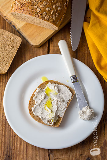 Ricotta di mandorle