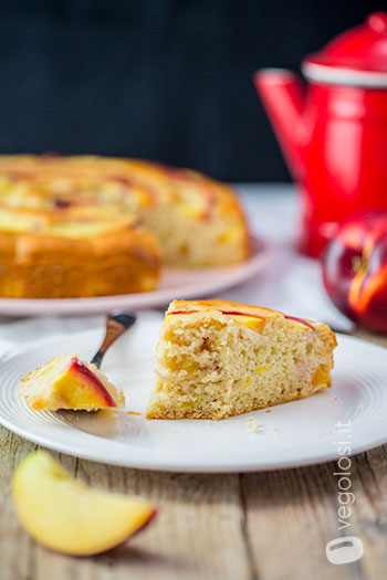 Torta vegan alle pesche
