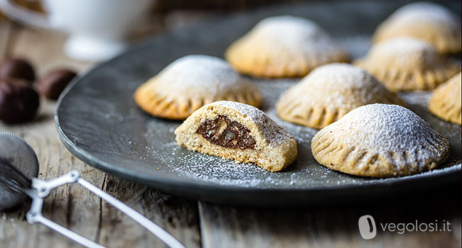 Biscotti ripieni di castagne