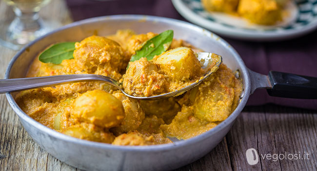 Dum aloo (Curry di patate)