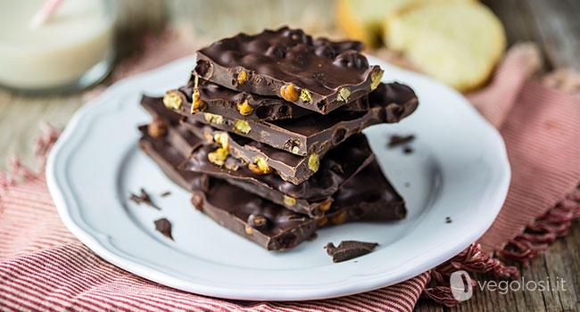 Barrette di cioccolato con ceci arrostiti