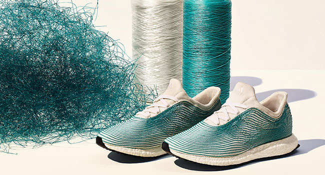 Adidas vende 6 milioni di sneakers con parti in plastica raccolta dagli  oceani