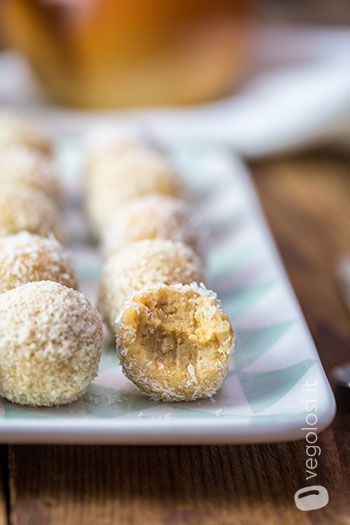 Tartufini dolci proteici ceci mandorle