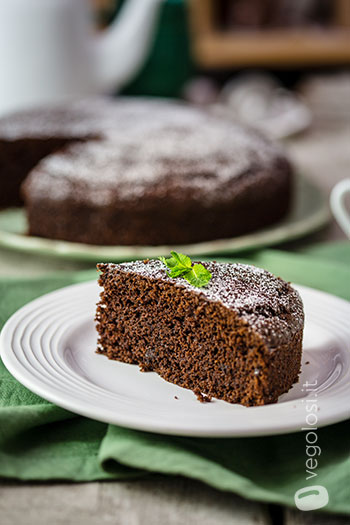 Torta vegan base alla menta e cioccolato