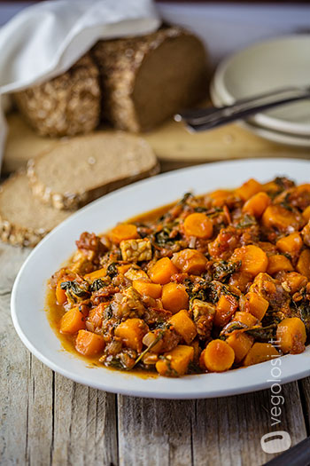 Spezzatino di carote e tempeh