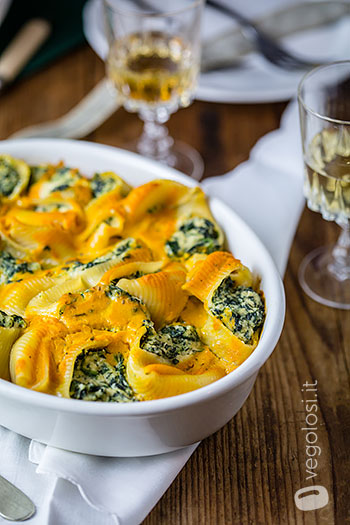 Conchiglie ripiene di ricotta vegan
