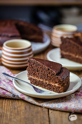 Torta vegana al cioccolato e crema di castagne