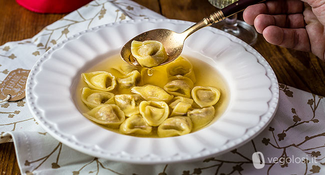 tortellini in brodo