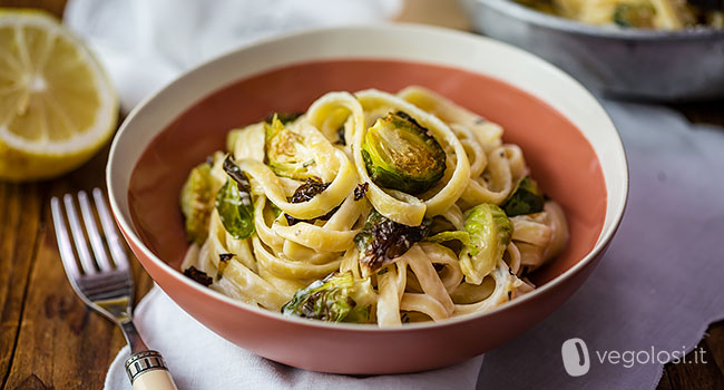 Pasta ai cavoletti di Bruxelles e limone