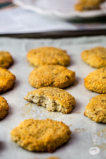 biscotti vegani alla banana senza zucchero e senza glutine