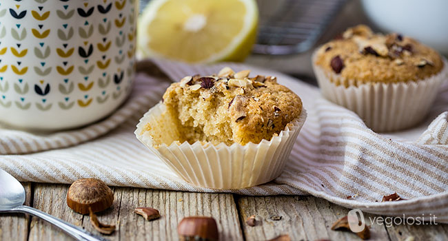 Muffin vegan alle nocciole e limone