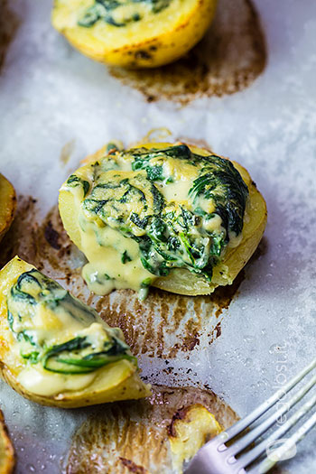 Patate ripiene di spinaci e besciamella vegan - Video ricetta