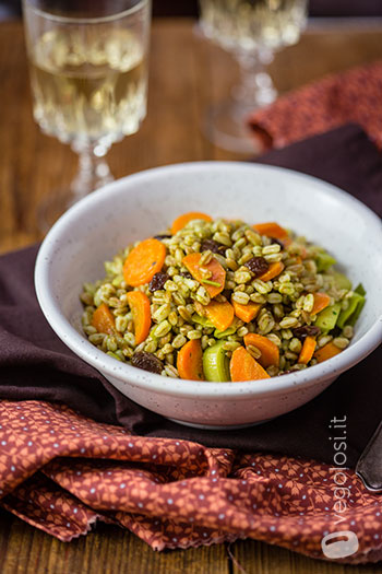 farro uvetta carote e porri