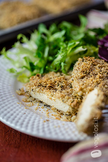 Tofu in crosta di limone, mandorle e rosmarino