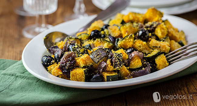 Zucca gratinata con cipolle rosse caramellate e olive