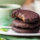 biscotti-vegani-al-cacao-e-menta-senza-zucchero-e-senza-glutine