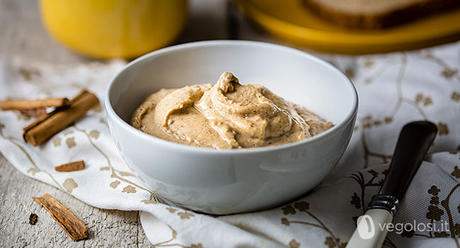 Hummus dolce alle banane e cannella