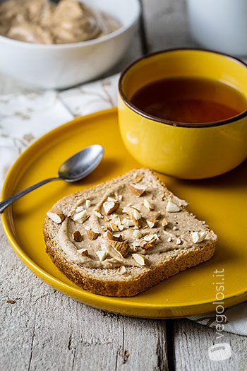 Hummus dolce alle banane e cannella