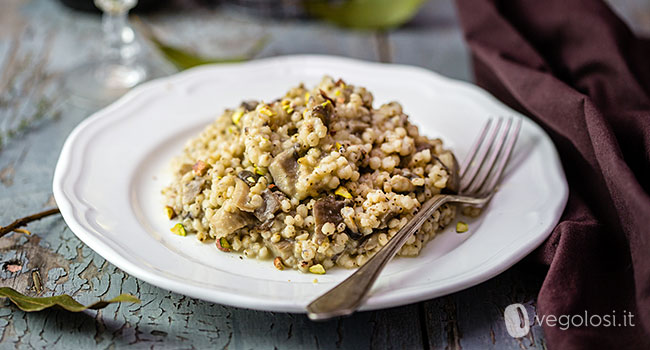 Sorgo risottato ai funghi piccanti con crema di sedano rapa