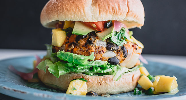 Burger di patate e fagioli neri