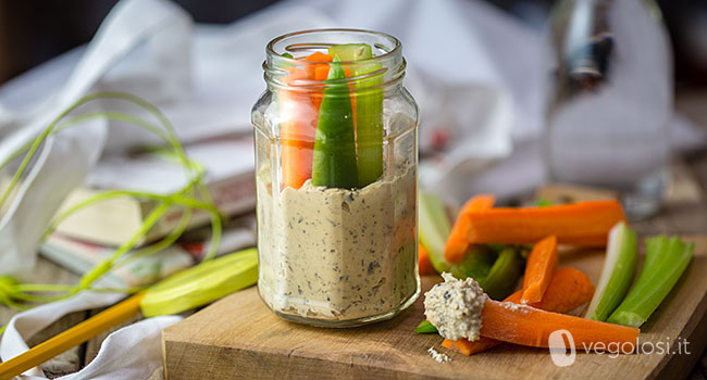 hummus jar con verdure