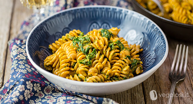 Fusilli con friarielli e crema di pomodori secchi